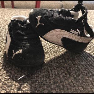 Puma suede size 3 baby/toddler shoe, VGUC
